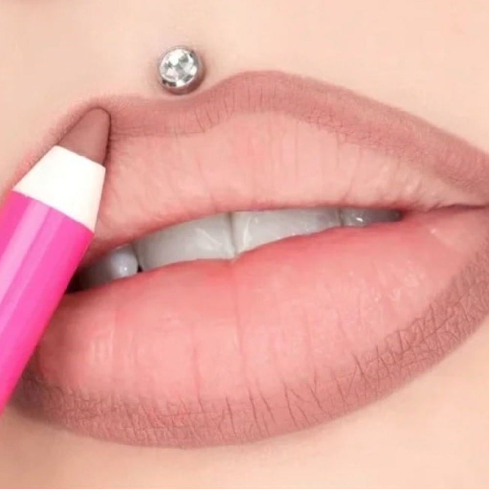 Jeffree Star CHRISTMAS COOKIE lip liner